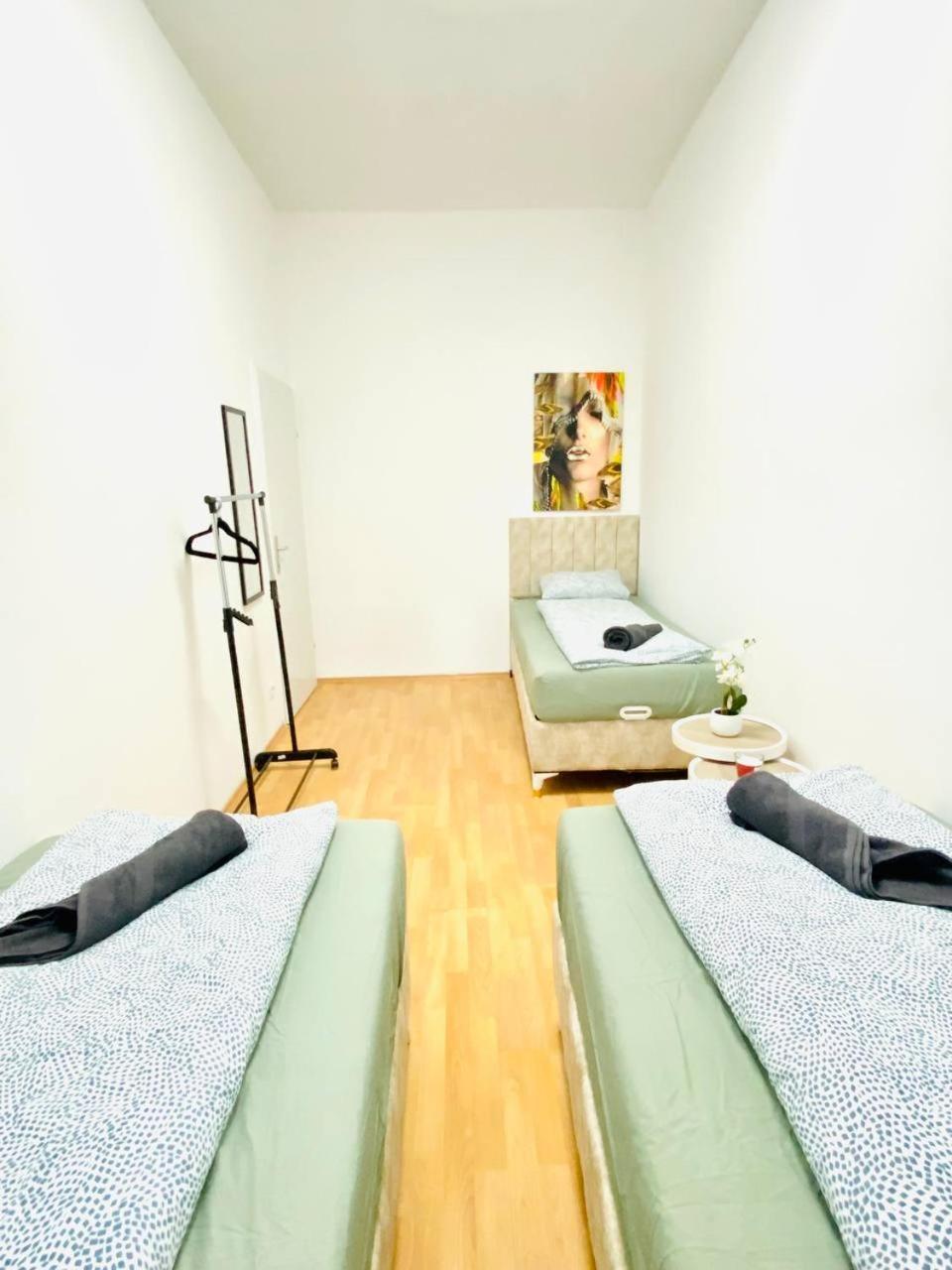 Comfortable Room In The 23Rd District Of Vienna Fr4 Екстериор снимка