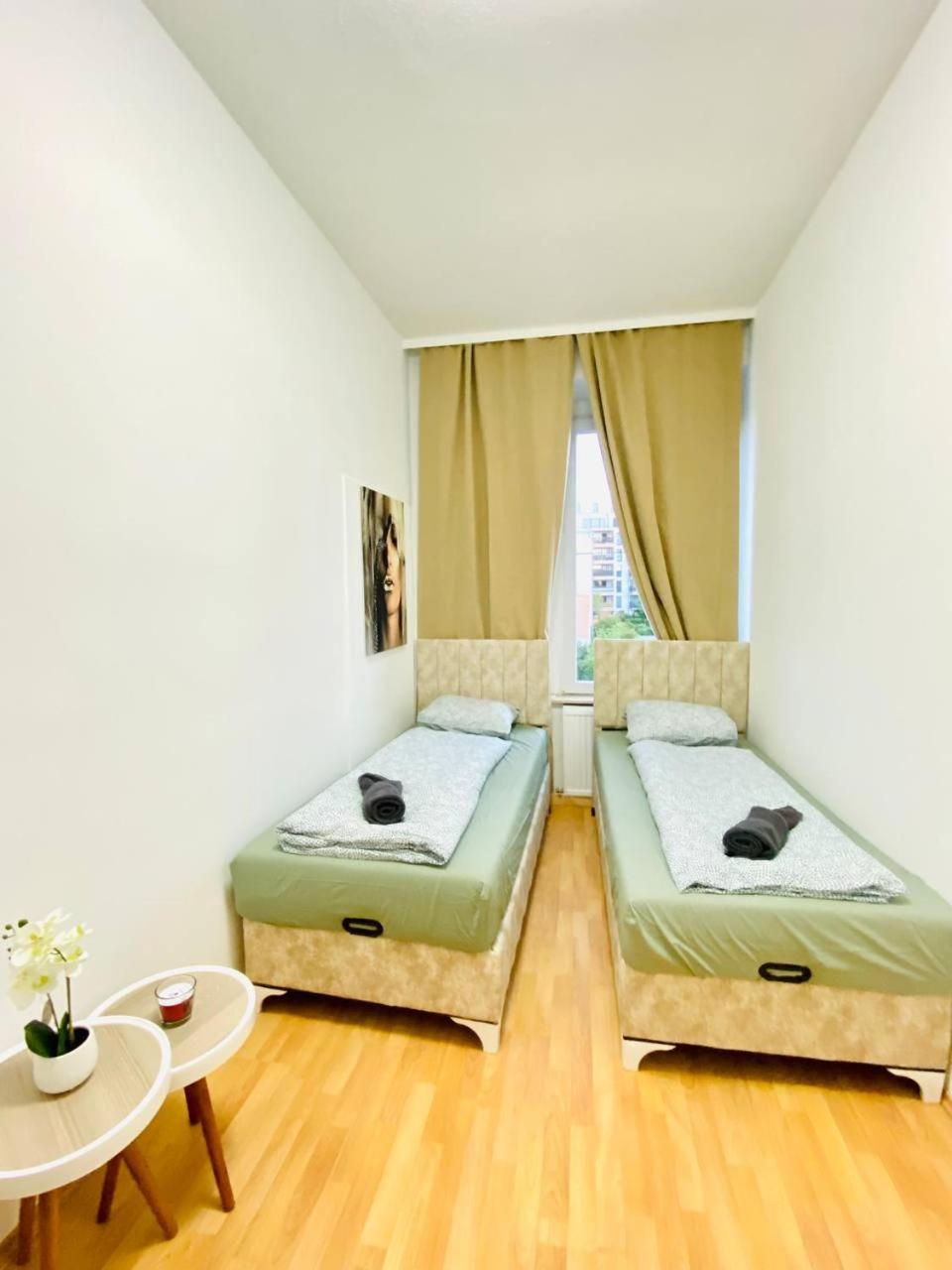 Comfortable Room In The 23Rd District Of Vienna Fr4 Екстериор снимка